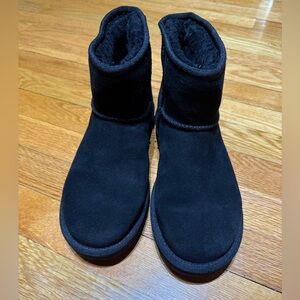 UGG MINI Black Cozy II Boots with Ugg logo